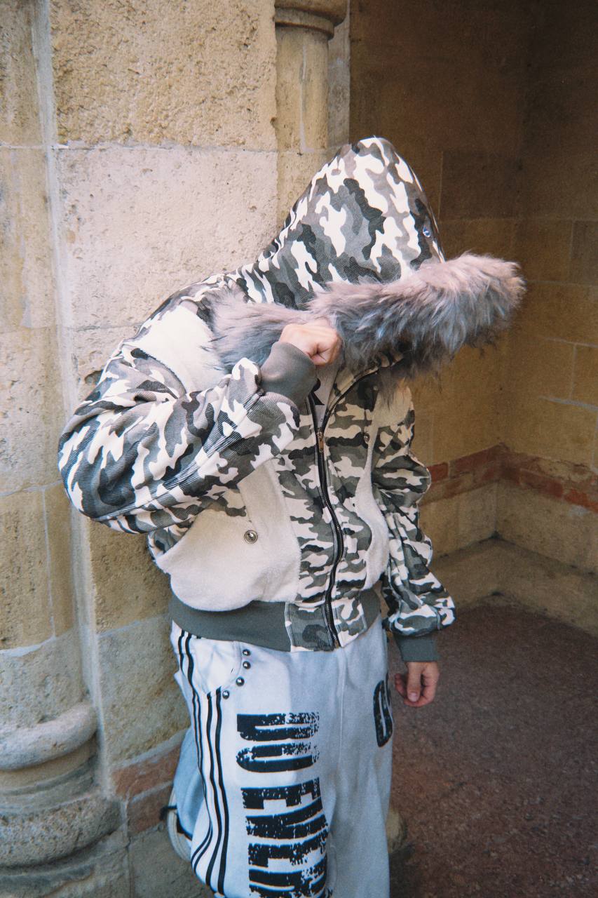 ALASKA N2B Fur Hood Bomber — Snow Camo