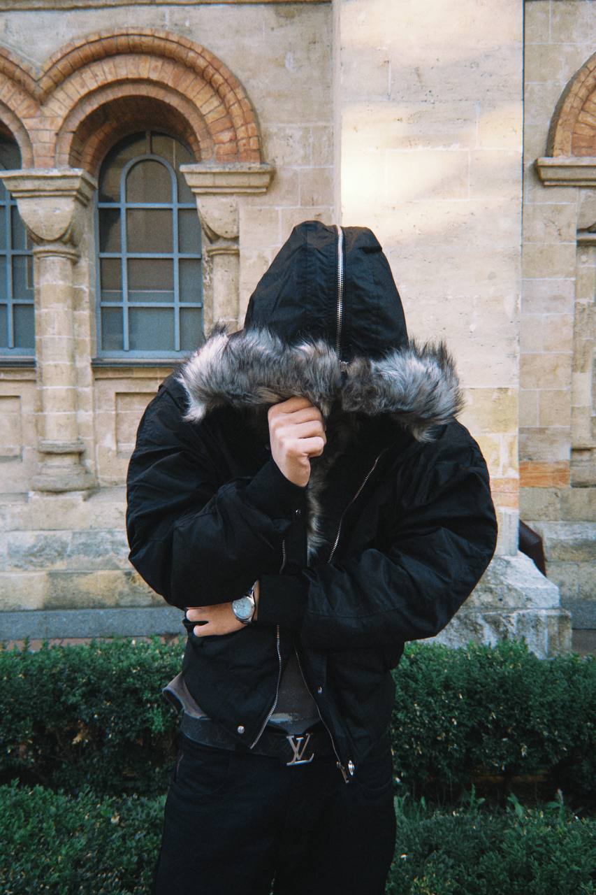 ALASKA MA-1 Fur Hood Bomber — Black