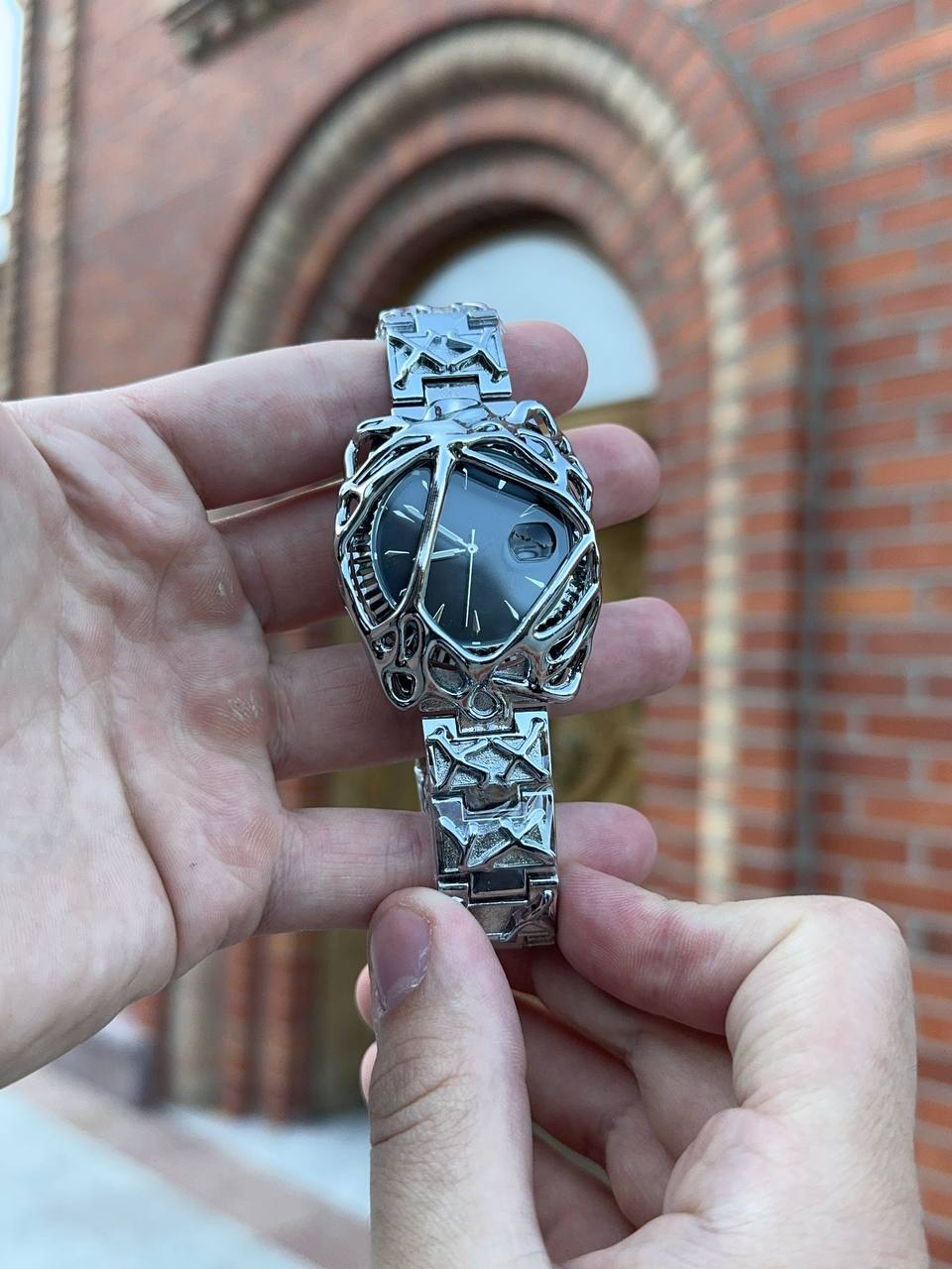 Alabaster Spider Web Watch — Silver Black
