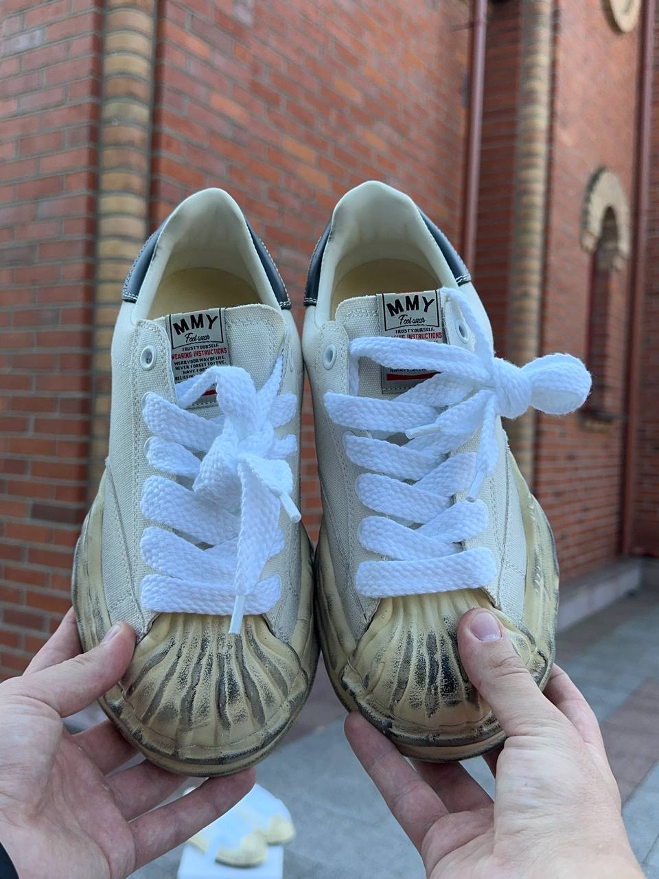 Maison Mihara Yasuhiro Blakey OG Sole Vintage Canvas Low — White